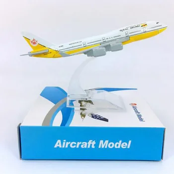 1: 400 16 CM B747-400 Modeli Kraliyet Brunei Havayolları ile Baz Metal Alaşım Uçak Uçak Tahsil Vitrin Modeli