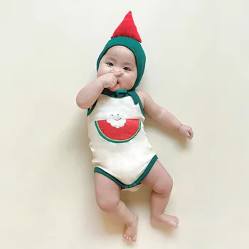 2023 Yaz bebek askısı Bodysuit Sevimli Karpuz Bebek Erkek Kolsuz Tulum Şapka Seti Pamuk Yenidoğan Toddler Kız Giysileri