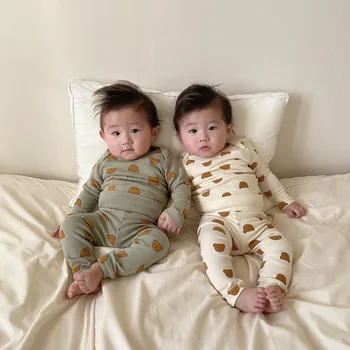 7989 Bebek Giyim Seti Ev Giysileri 2021 Yeni Erkek Bebek Göbek İç Çamaşırı Seti Karikatür Ayı Baskı Bebek Kız 2 Parça Takım Elbise Kıyafetler